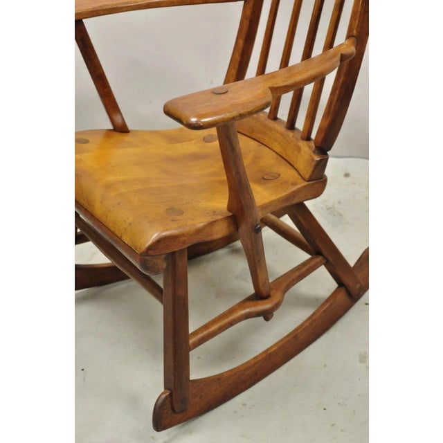 Vintage Sikes Co Maple Wood American Colonial Style Rocker Rocking Chair (B) For Sale - Image 9 of 12
