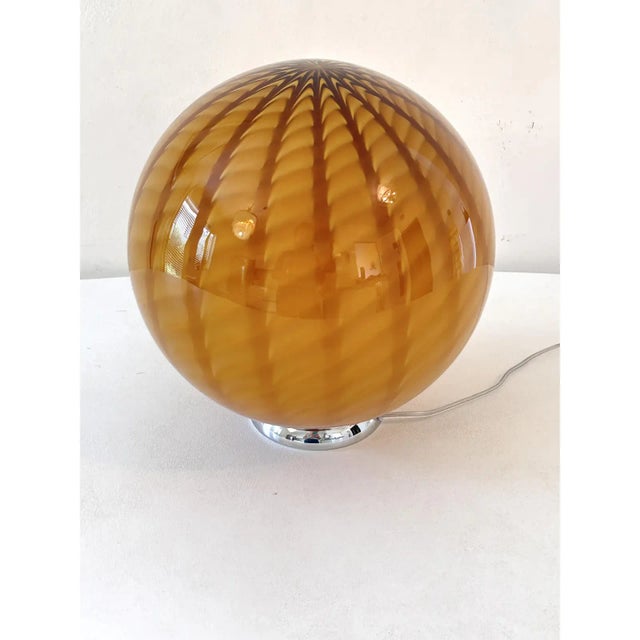 Amber and Brown Spider Sphere Table Lamp in Murano Glass by Simoeng For Sale - Image 6 of 9
