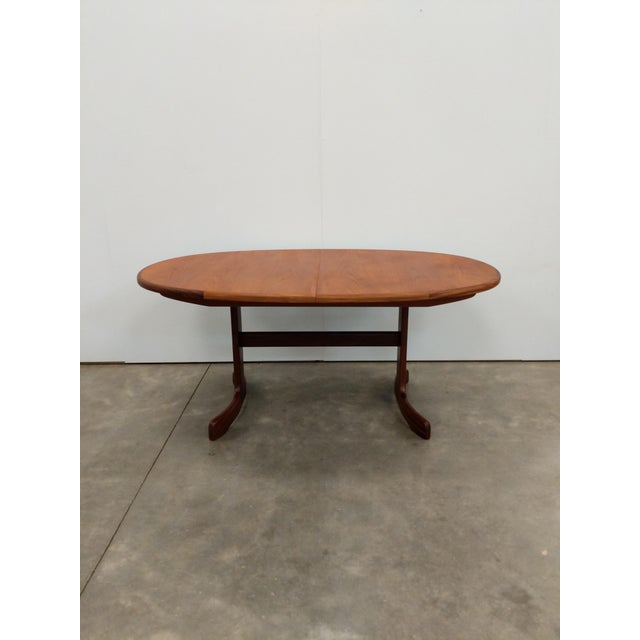 Vintage Mid Century Modern Teak Extendable Dining Table by G Plan For Sale In New York - Image 6 of 12