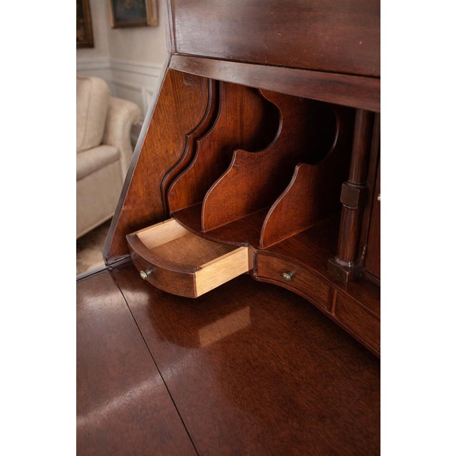Early 20th Century 1930s–1940s Northwestern Furniture Co. Mahogany Serpentine Secretary Bookcase Desk For Sale - Image 5 of 12