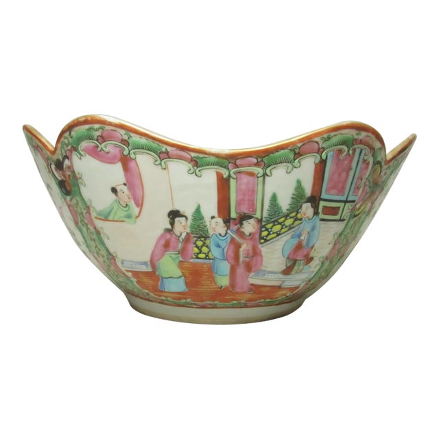 Chinese Famille Rose Porcelain Bowl For Sale