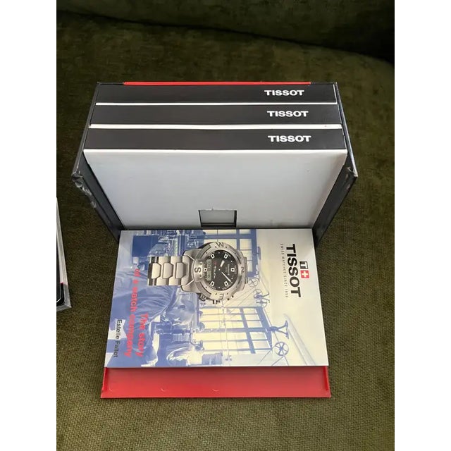 Vintage Classic Tissot GoldRun, 18K Gold Case & Brown Lather Strap Original Case For Sale - Image 4 of 12