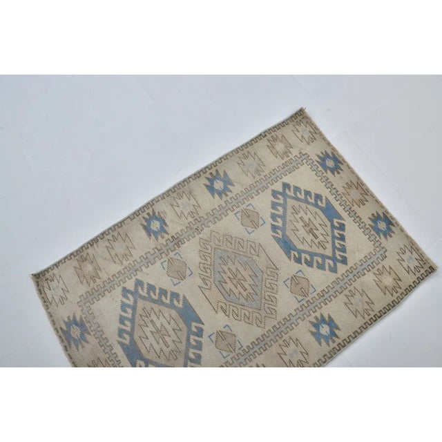 1950s Small Hoe Decor Oushak Carpet For Sale In Phoenix - Image 6 of 11