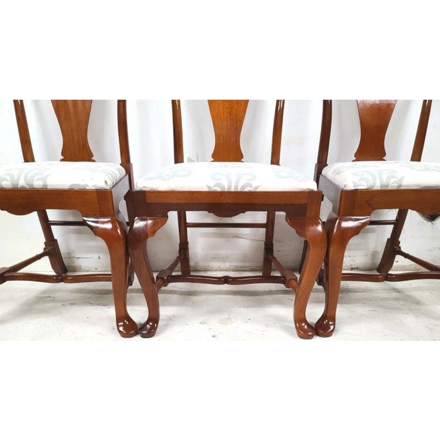 Queen Anne Mid Century Solid Cherry Queen Anne Dining Chairs - Set of 6 For Sale - Image 3 of 13