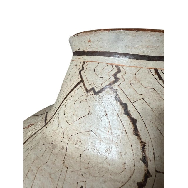 Extraordinary Large Shipibo Vessel For Sale In Chicago - Image 6 of 6