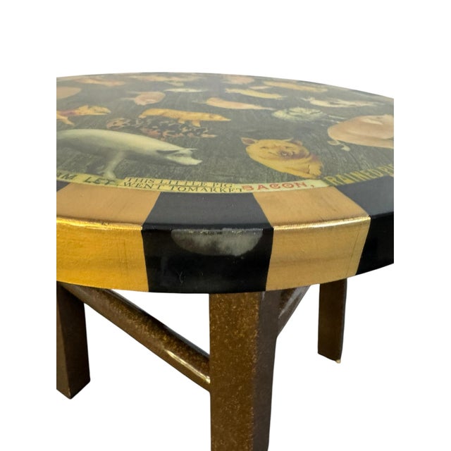 2000 - 2009 Signed Annie Modica Decoupage Pig Stool Accent Table Decor Stand Americana Maximalist For Sale - Image 5 of 12