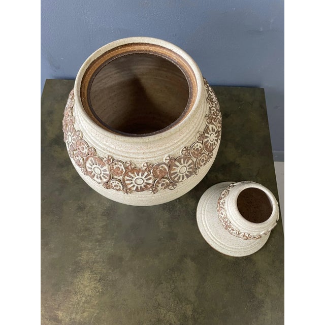 1990s 1990s Wishon-Harrell Studio Art Pottery Ceramic Lidded Vase With Appliqué Decoration For Sale - Image 5 of 11