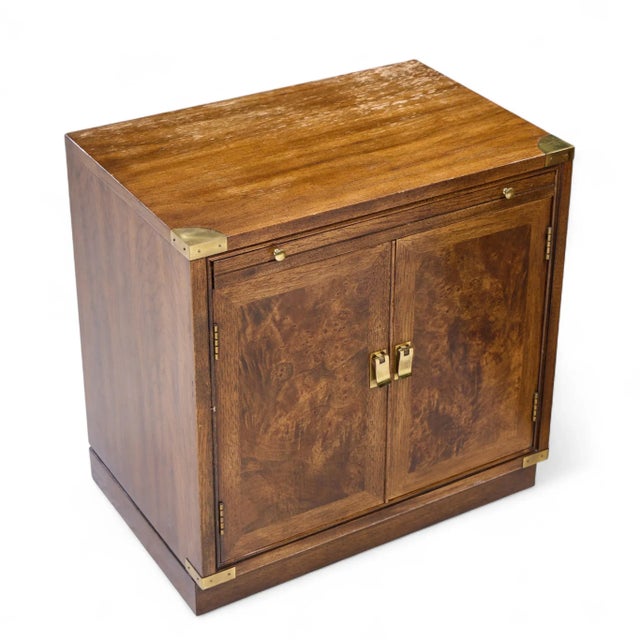 Hickory Manufacturing Mid Century Burlwood and Brass Nightstands - Pair For Sale - Image 11 of 12