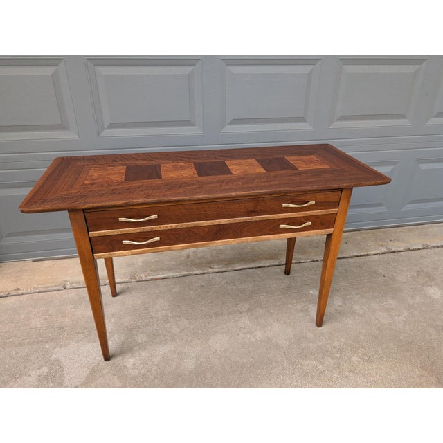 A beautifully restored console table from Lane Furniture’s sought-after ‘Penthouse Series’ (Style 1900). Crafted in walnut...