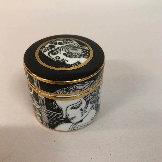 Late 20th Century Hollohaza Szasz Porcelain Lid Box For Sale - Image 6 of 6