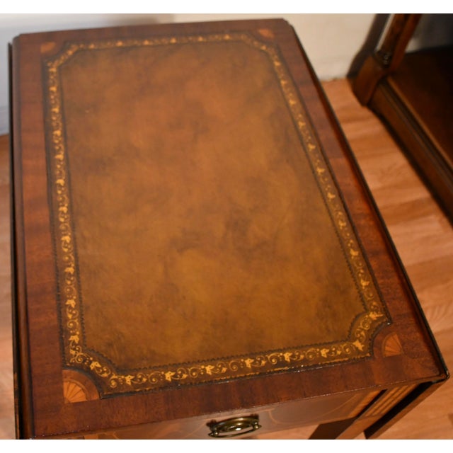 1930s English Hepplewhite Mahogany Satin Wood Inlay Leather Top Drop-Leaf Pembroke Side Tables For Sale - Image 15 of 18