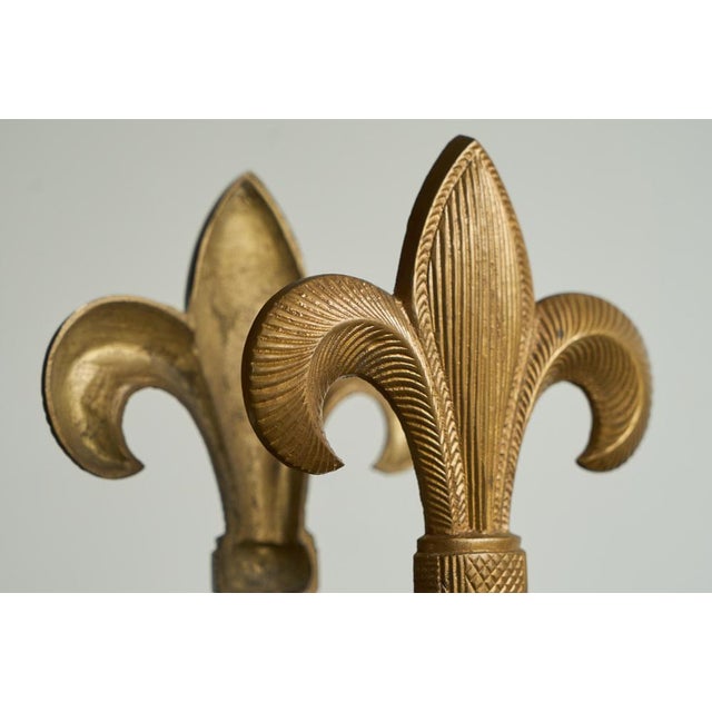 Fleur-De-Lis Bookends in Patinated Brass, 1960s, Set of 2 For Sale - Image 9 of 13