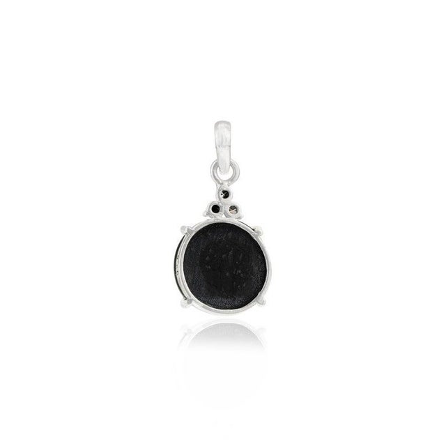 Contemporary Classic Black Star Fine Jewelry Pendant With Zircons in 925 Silver For Sale - Image 3 of 12