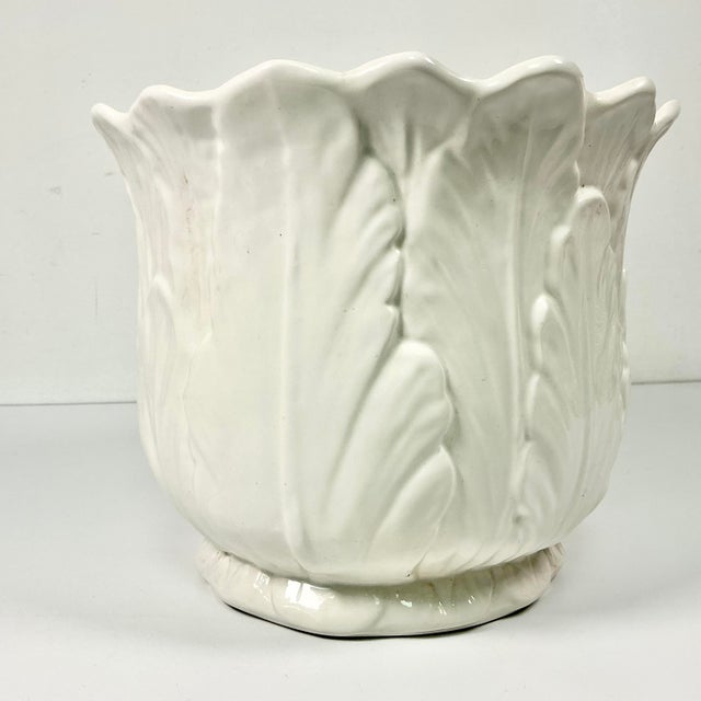 1970s Vintage Hollywood Regency Boho Chic Trompe L’Oeil Style Ceramic White Tulip Planter. For Sale - Image 12 of 16