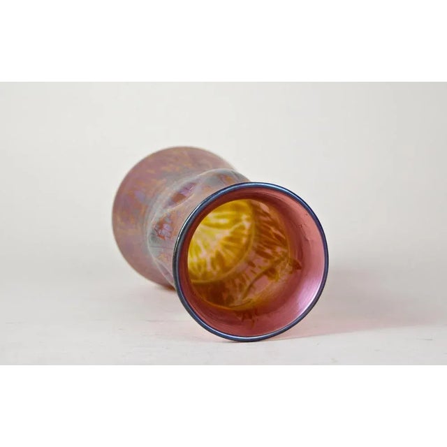 Medici Pink Glass Vase from Loetz Witwe, 1902 For Sale - Image 5 of 9