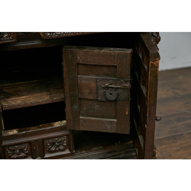 Spanish Renaissance 1680s Walnut Spice Cabinet with Foliage Carved Décor For Sale - Image 9 of 12