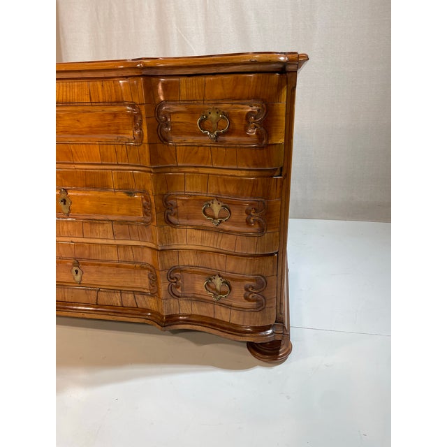 Italian 18th Century Early Italian Commode For Sale - Image 3 of 12