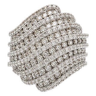 10k White Gold Round Diamond Cluster Designer Ladies Ring 2-3/4 CTTW, Size 6.75 For Sale