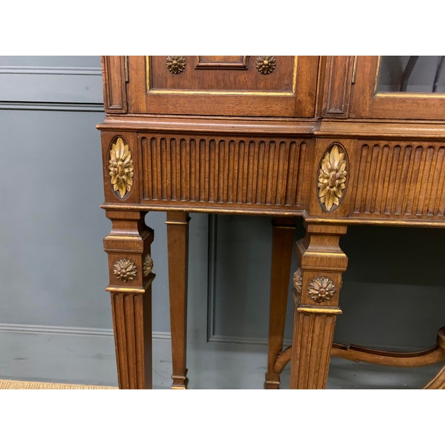 1910s Neoclassical Display Cabinet from Waring & Gillow, 1910 For Sale - Image 5 of 18