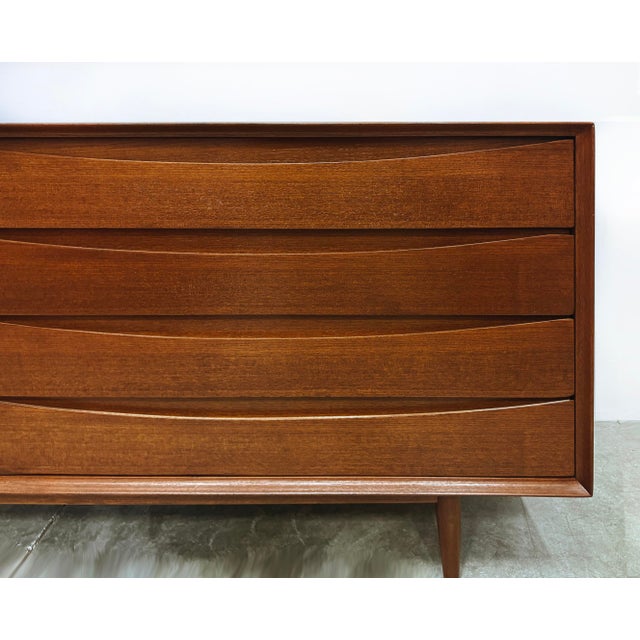 Mid-Century Danish Modern Teak Arne Vodder Sibast Dresser, Refinished For Sale In Miami - Image 6 of 9