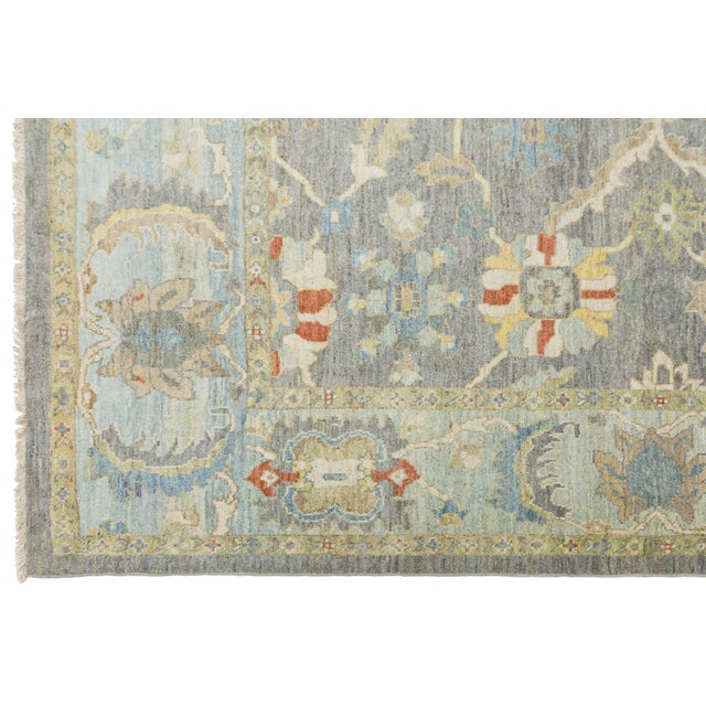 Modern Sultanabad Wool Area Rug – Floral Medallion Design – Muted Grey For Sale In New York - Image 6 of 11