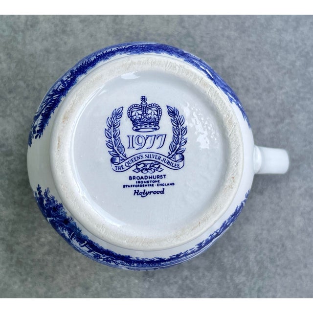 Vintage 1977 Silver Jubilee Queen Elizabeth II Commemorative Blue & White Broadhurst Tea Set: Teapot, Milk Jug, Tea Plate - Set of 3 For Sale - Image 14 of 18