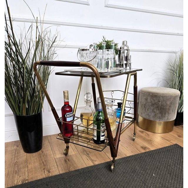 1950s Mid-Century Italian Art Deco Style Wood and Brass Dry Bar Cabinet by Paolo Buffa, 1950s For Sale - Image 5 of 11