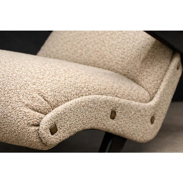 Brazilian Modernist Lounge Chair in Ebony-Stained Pau Marfim With Oatmeal Bouclé, 1950s For Sale - Image 13 of 13