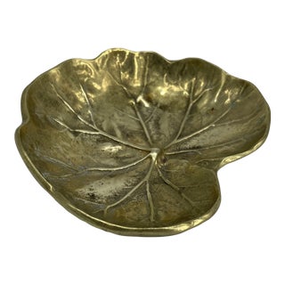 Vintage Mid 20th Century Brass Virginia Metal Crafters Geranium Tray For Sale