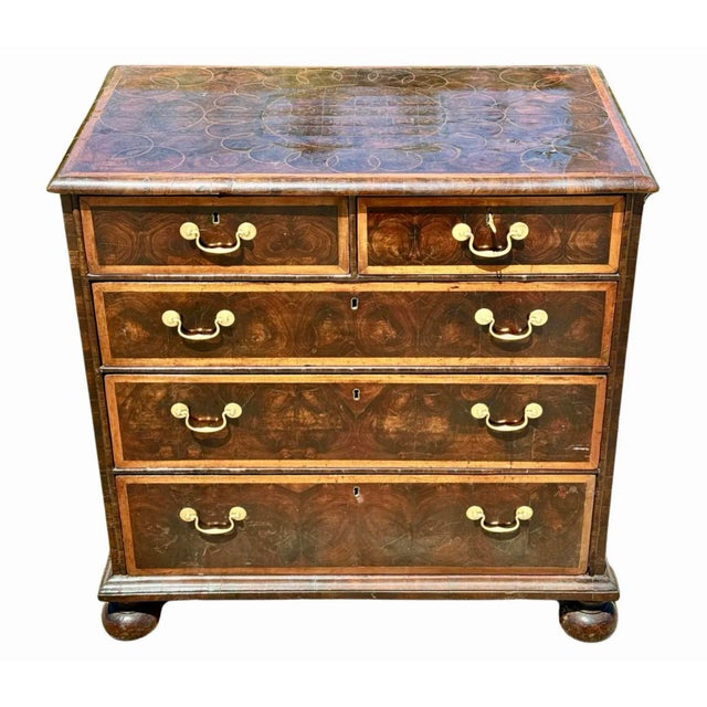 18th Century William and Mary Oyster Veneer Chest of Drawers For Sale - Image 5 of 12