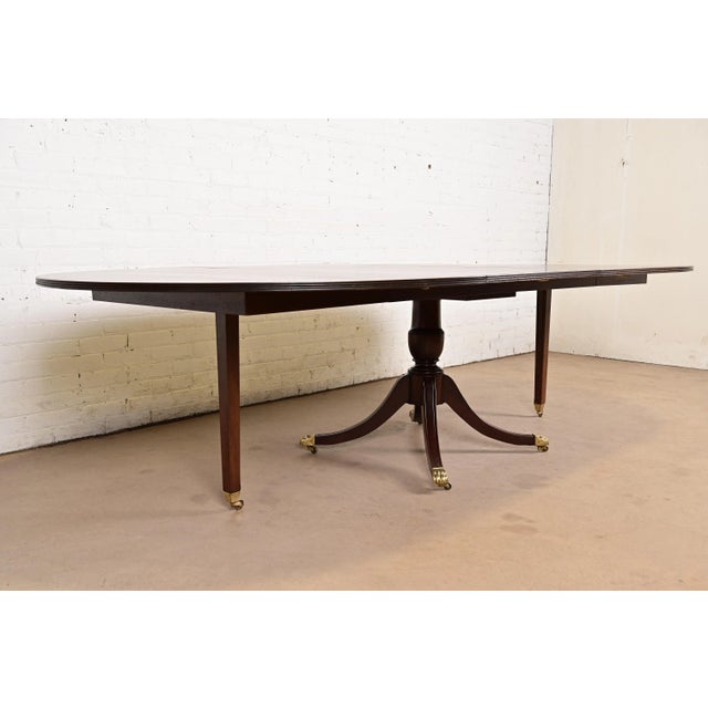 Baker Furniture Style Georgian Banded Mahogany Pedestal Extension Dining Table, Newly Refinished For Sale - Image 10 of 13