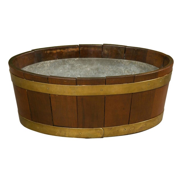 English 1870s Oval Oak Planter or Wine Cooler with Brass Braces and Liner For Sale