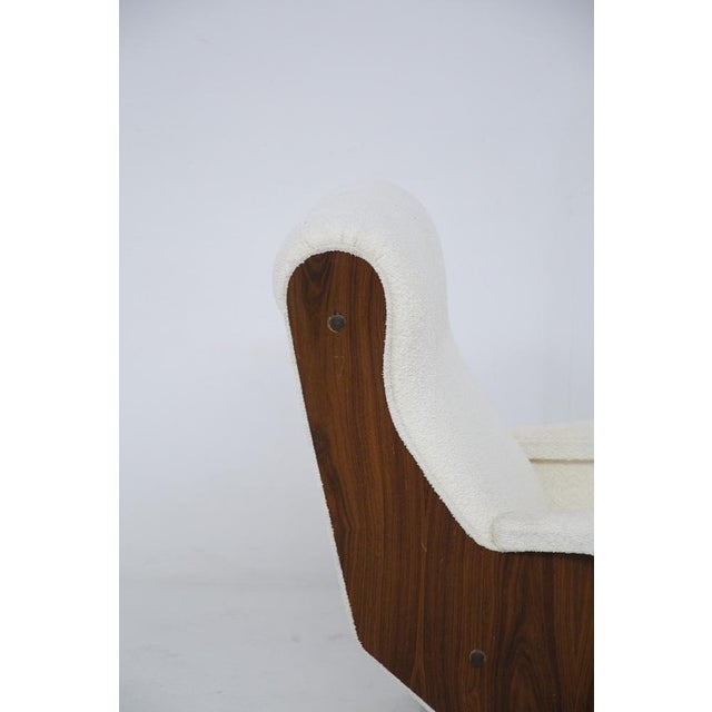 Wood Set of Vintage Italian Walnut Wood and Boucle Armchairs, 1960 For Sale - Image 7 of 13