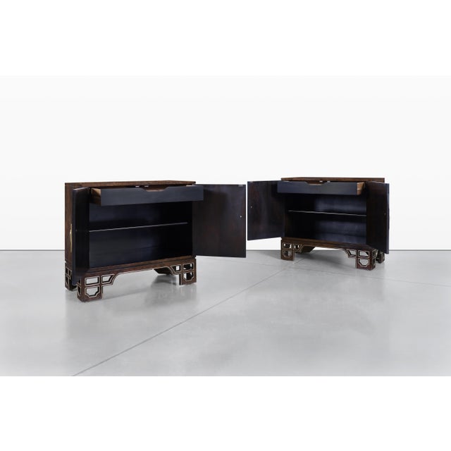 Mid-Century Modern Vintage Asian-Style Burl Wood and Brass Cabinets by Mastercraft, a Pair For Sale - Image 3 of 13