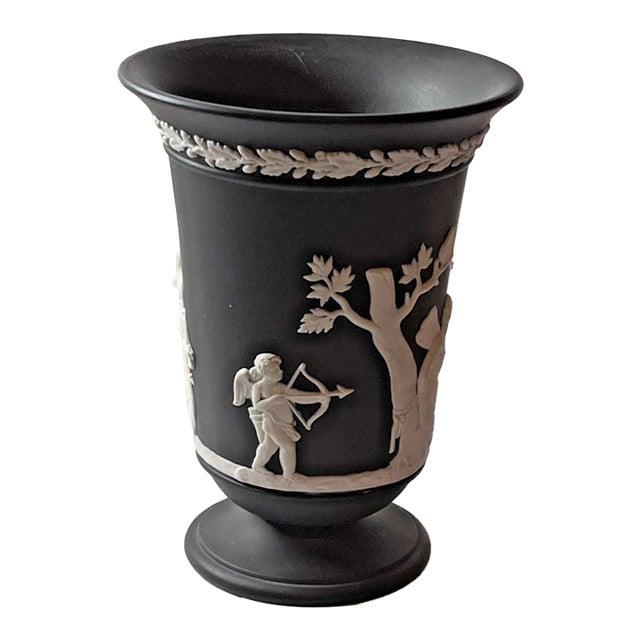 Vintage 1965 Wedgwood Black Basalt & Jasperware Arcadian Vase For Sale