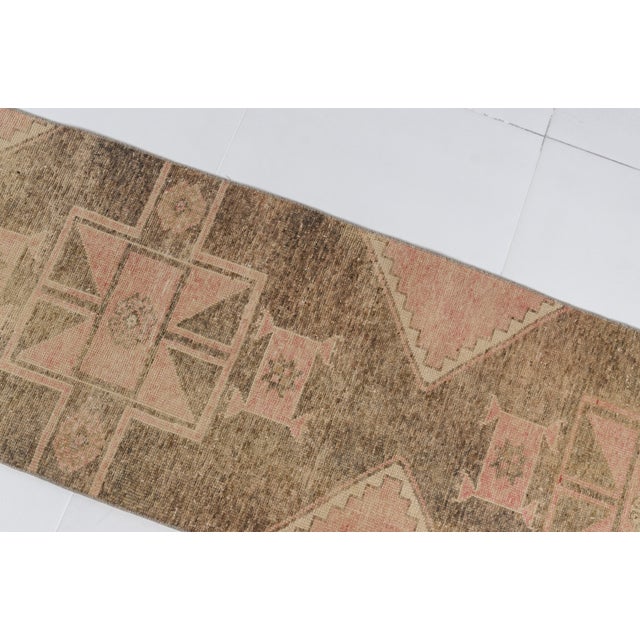 1950s Muted Salmon & Charcoal Gray Medallion Rug For Sale - Image 6 of 10