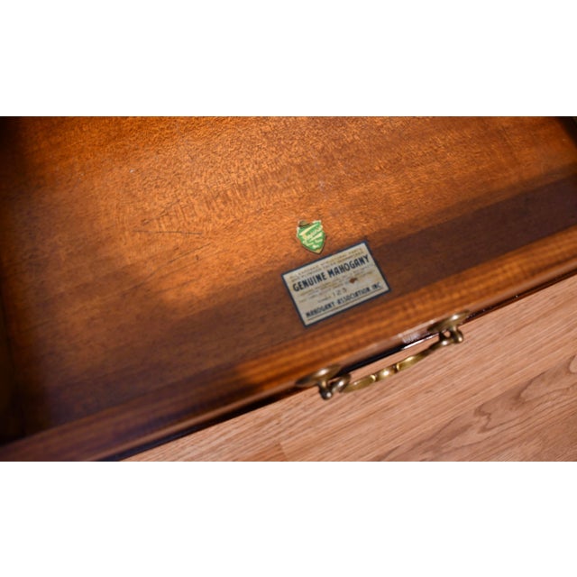 1930s English Regency Mahogany & Green Leather Top Coffee Table For Sale - Image 9 of 16