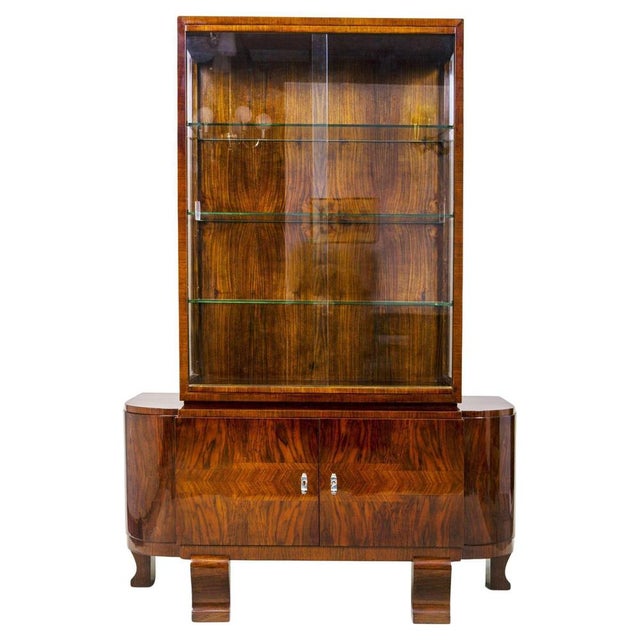 Art Deco Display Cabinet in Walnut and Glass, 1920s For Sale - Image 9 of 9