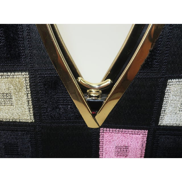 Metal Lewis Black Cut Velvet Mod Handbag With Geometric Pattern, 1960's For Sale - Image 7 of 13