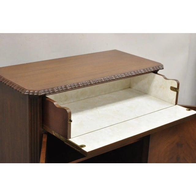 Early 20th Century Vintage Chippendale Style Carved Mahogany Server Buffet With Bar Interior For Sale - Image 5 of 10