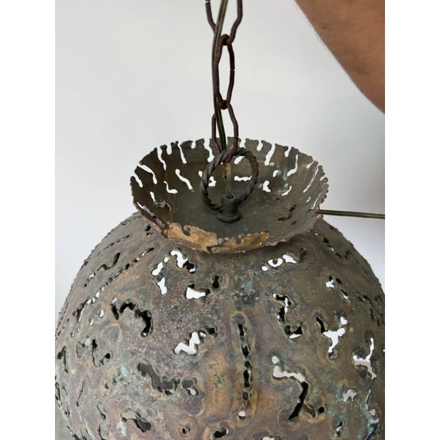1970s Vintage Tom Greene Brutalist Torch-Cut Brass Hanging Light Fixture For Sale - Image 11 of 12