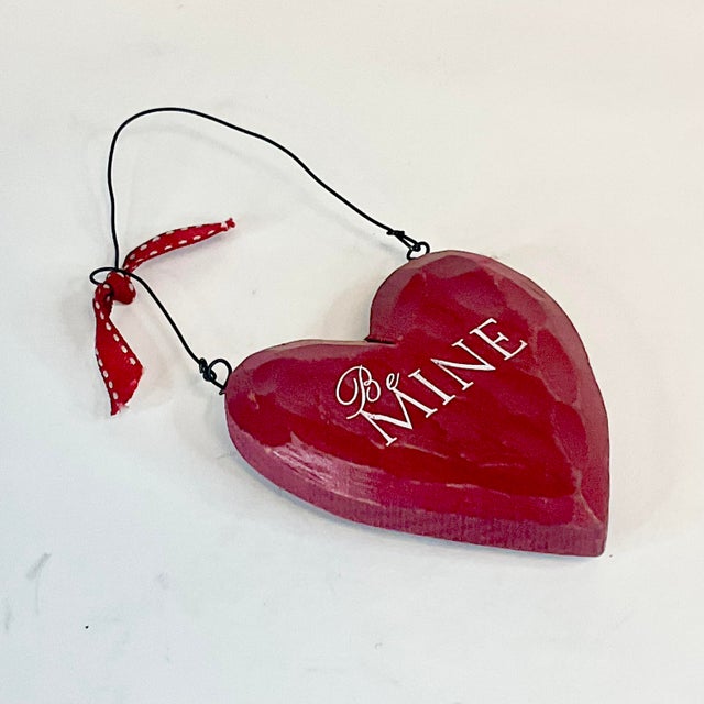 1980s Vintage Boho Chic Arts & Crafts Valentine Be Mine Door Knob Hanger. For Sale - Image 4 of 7