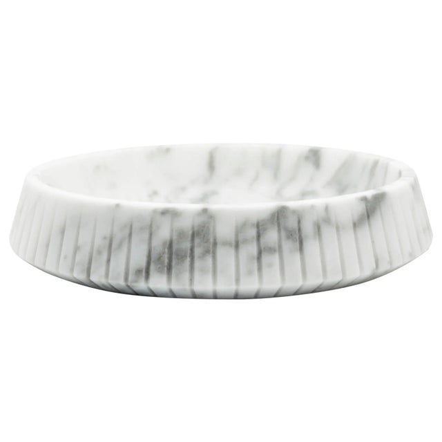 Striped Centrepiece in White Carrara Marble For Sale - Image 6 of 6