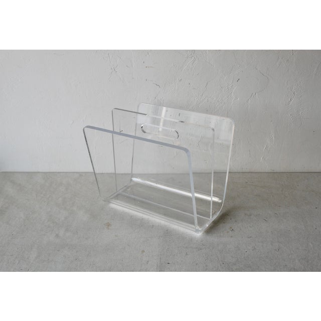 Vintage Modern Heavy Lucite Acrylic Two Section Magazine Holder Built-in Handle For Sale - Image 4 of 7