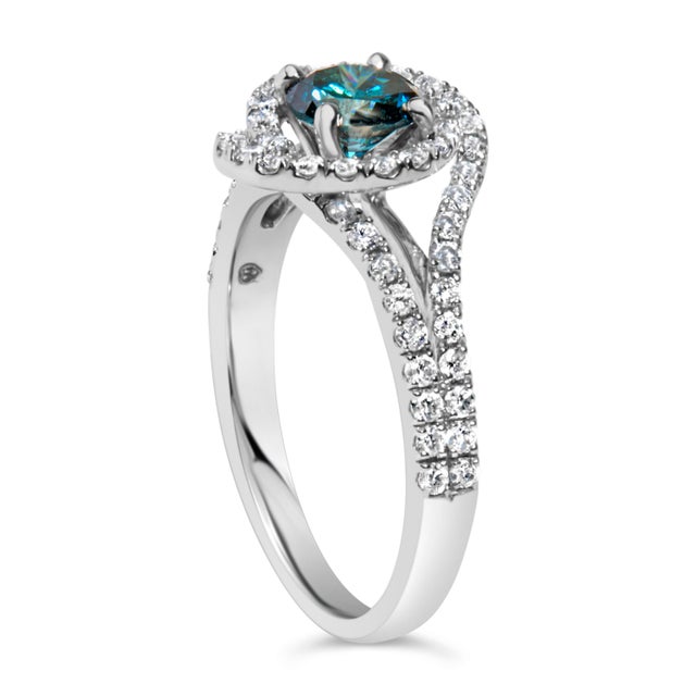 14K White Gold 1-1/3 Cttw White & Blue Diamond Interweaving Double Halo Cocktail Statement Ring (G-H and Fancy Blue Color, SI2-I1 Clarity) Size 7.25 For Sale - Image 4 of 7