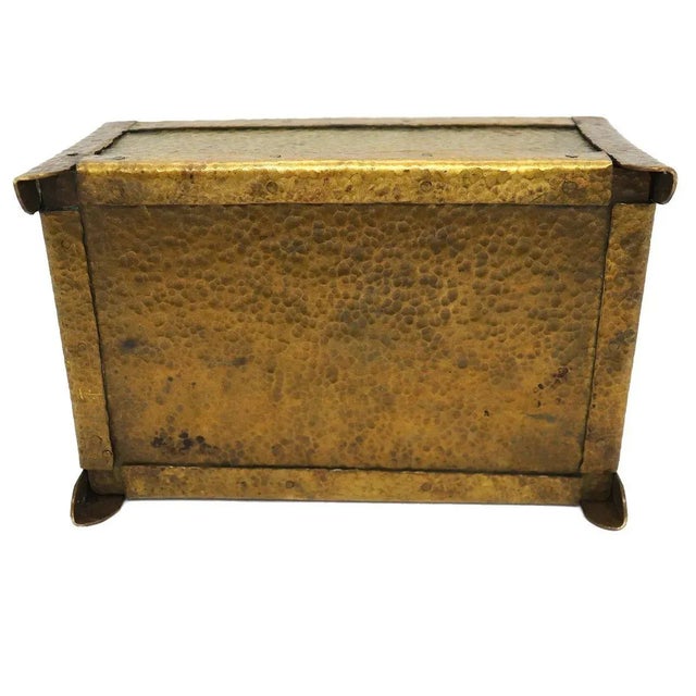 Arts and Crafts Hammered Riveted Brass Rectangular Open Desk Box For Sale In Denver - Image 6 of 10