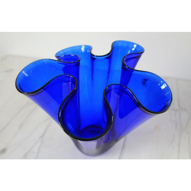 Mid-Century Modern Vintage Hand Blown Handkerchief Ruffled Cobalt Blue Vase For Sale - Image 3 of 8