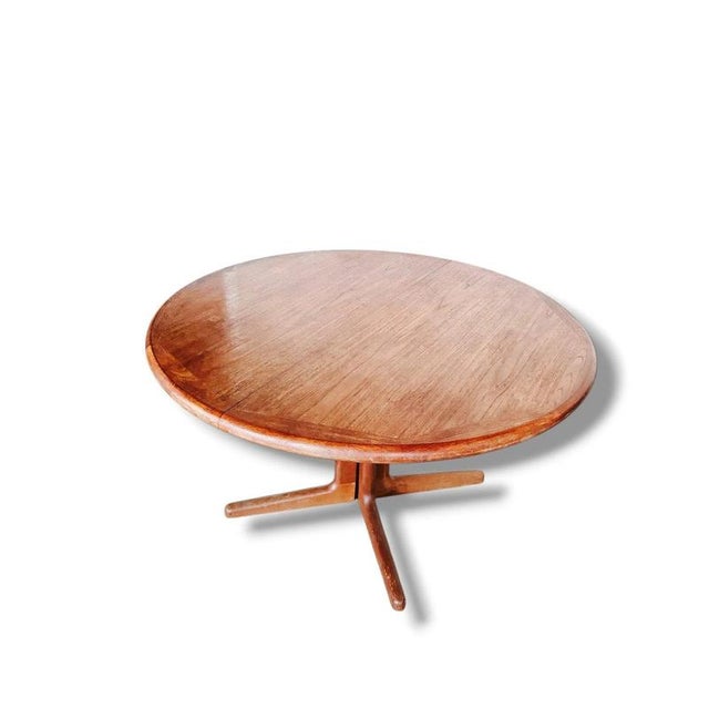 Wood Mid-Century Danish Round Dining Table from Laurits M Larsen, 1960s For Sale - Image 7 of 11