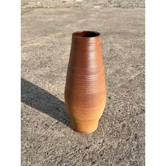 Floor Vase with Incised Decoration from VEB Steingut, GDR / Germany, 1950s For Sale - Image 16 of 18