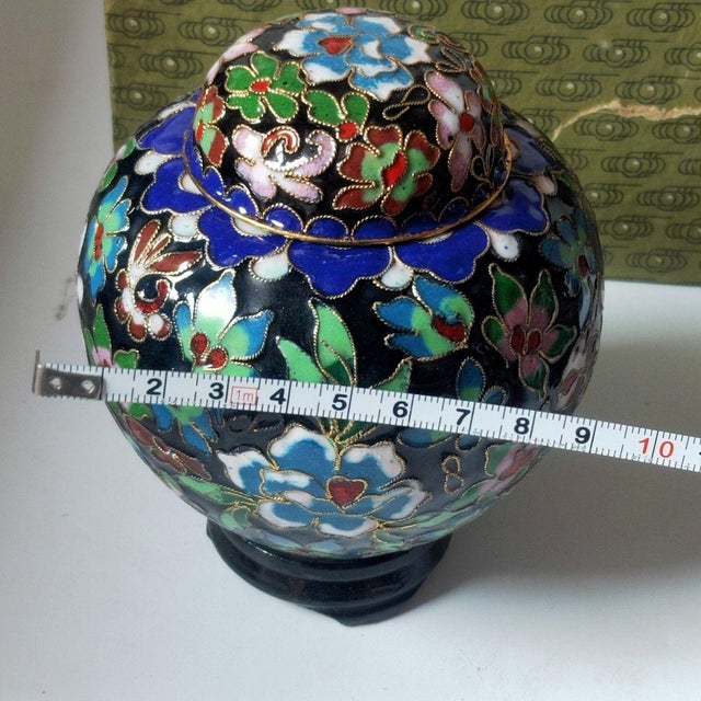 Pair of Vintage Cloisonné Enamel Tea Jars – Black Ground, Floral Motif, With Original Box For Sale In Los Angeles - Image 6 of 9